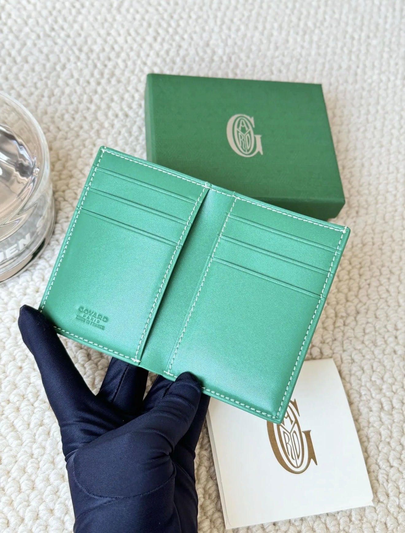 Goya vertical card holder